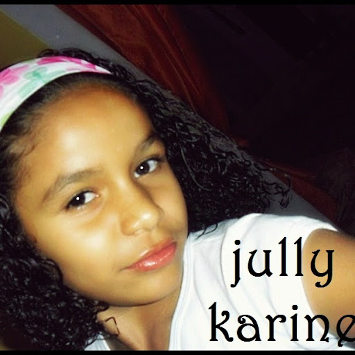 Julie Gomes Photo 30