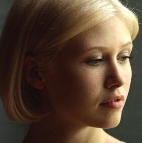 Rose Reynolds Photo 10
