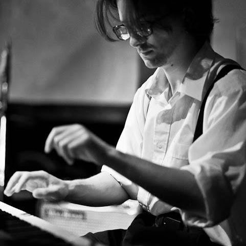 Anthony Webb Photo 33
