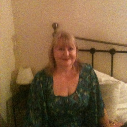 Eileen Jones Photo 6