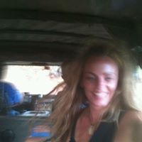 Kristen Roberts Photo 23