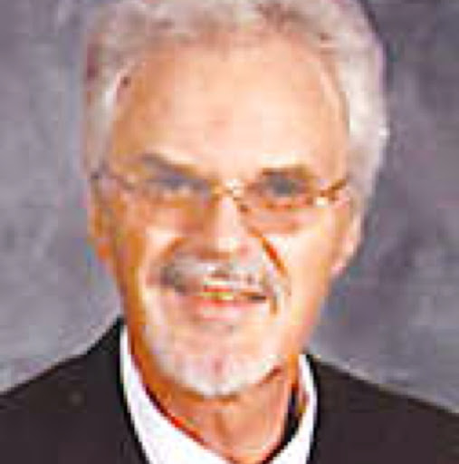 Dennis Turner Photo 32