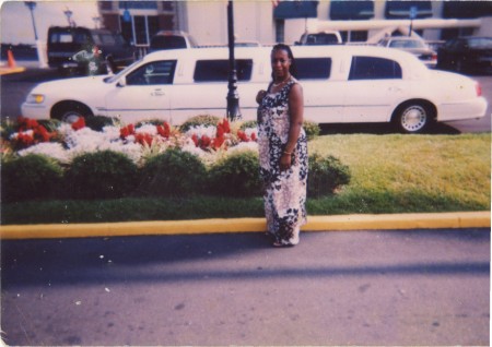Gail Jones Photo 39