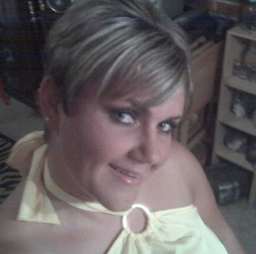 Christy Sanders Photo 9