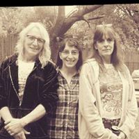 Lora Robertson Photo 7