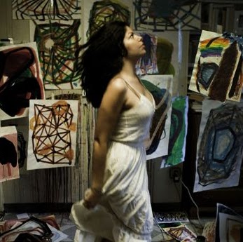 Julie Torres Photo 13