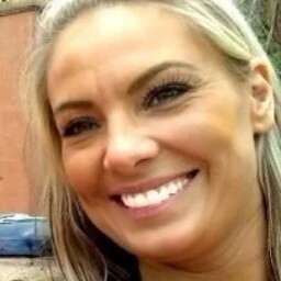 Sara Lind Photo 15