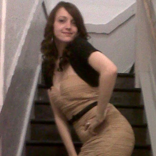 Robyn Wakefield Photo 16