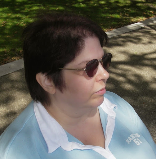 Michelle Goldsmith Photo 23