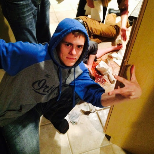 Alex Robins Photo 31