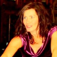 Julie Browne Photo 41