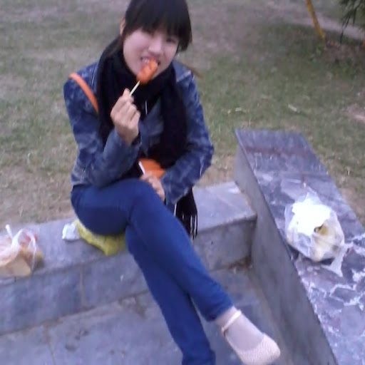 Them Nguyen Photo 2