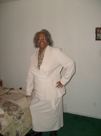 Elizabeth Pickett Photo 5