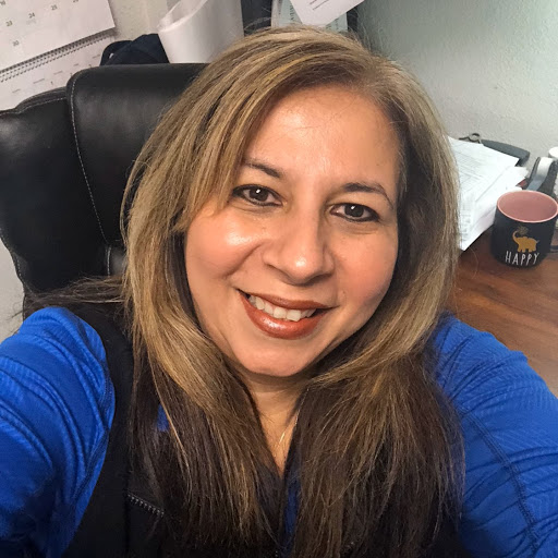 Deborah Benavides Photo 4