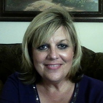Laura Daley Photo 15