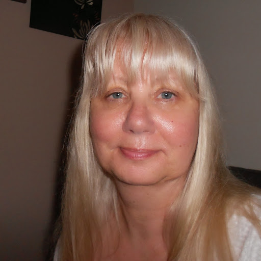 Pamela Young Photo 32