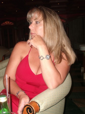 Shelly Garrett Photo 34