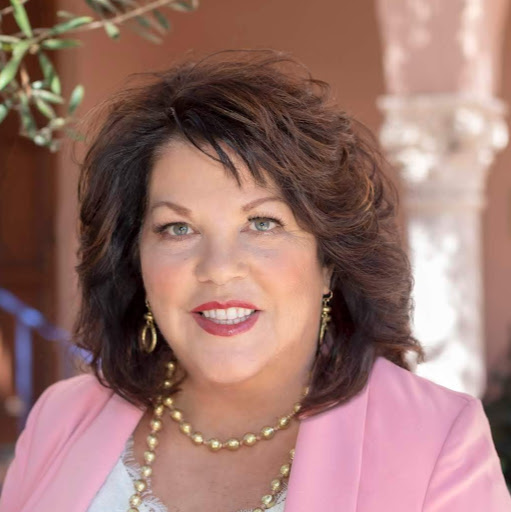 Cynthia Howard Photo 16