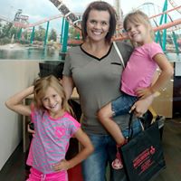 Stephanie Petersen Photo 18
