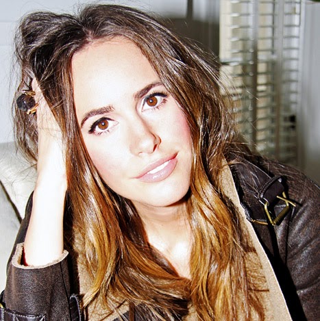 Louise Roe Photo 2