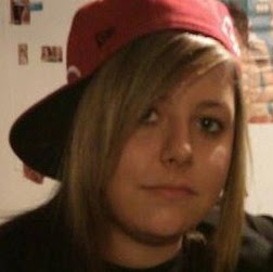 Randi Rowe Photo 14