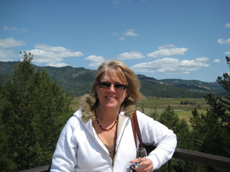 Lori Ellis Photo 10