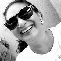 Ana Santiago Photo 23