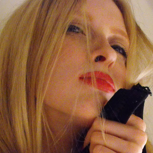 Jessica Bell Photo 48
