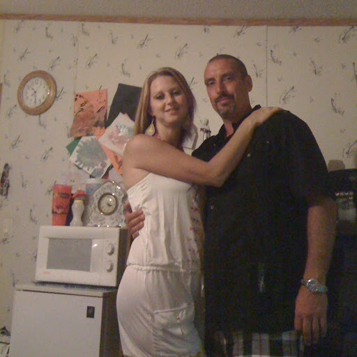 Carrie Yates Photo 39