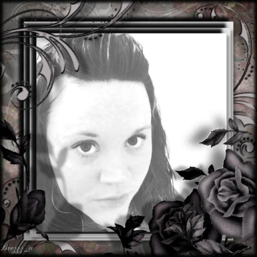 Amanda Laird Photo 27