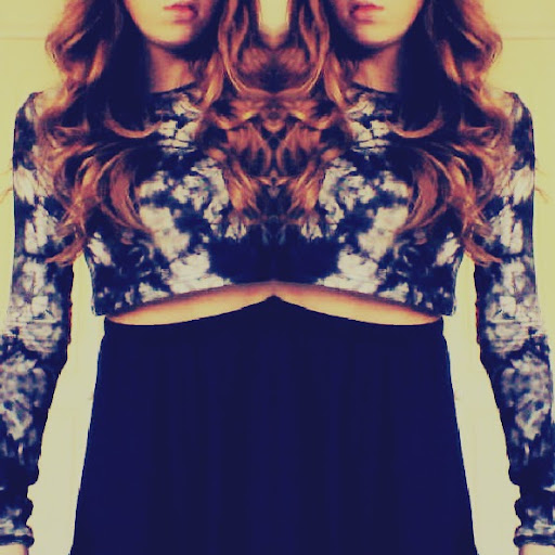 Emily Back Photo 25