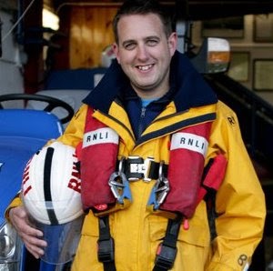 Mark Weeks Photo 35