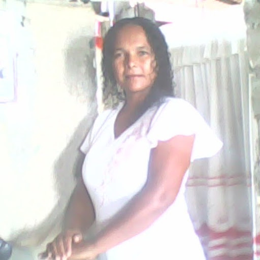Elizabeth Mojica Photo 31