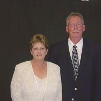 Linda Olinger Photo 15