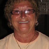 Elizabeth Healy Photo 28