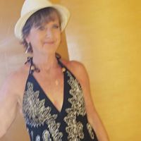 Linda Barlow Photo 24