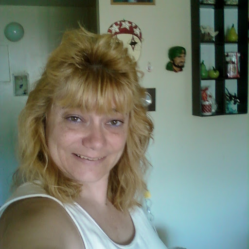Ruth Small Photo 32