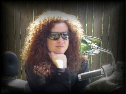Tina Thomas Photo 23