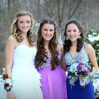 Elizabeth Nagle Photo 35