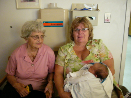 Adele Anderson Photo 19