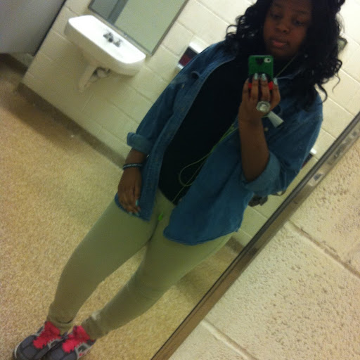 Gabrielle Jones Photo 5