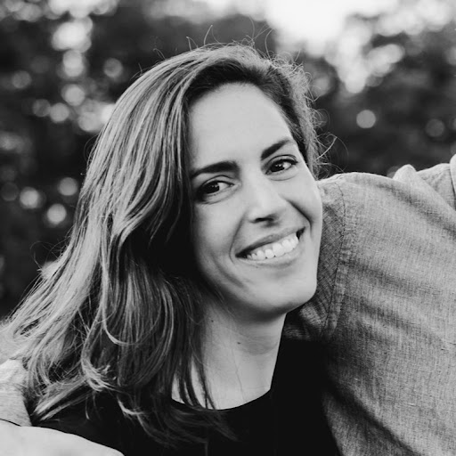 Allison Robbins Photo 27