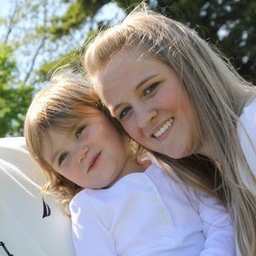 Robyn Graham Photo 11