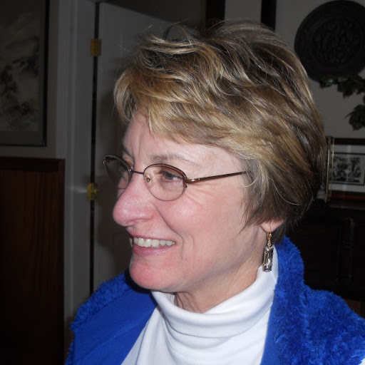 Julie Buchanan Photo 36