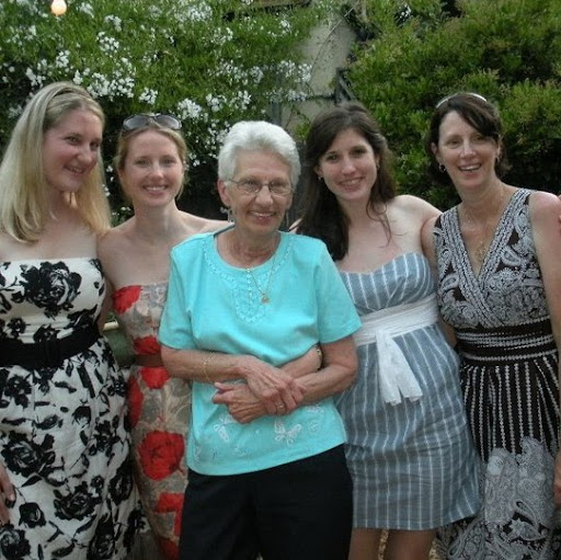 Linda Sheehan Photo 15