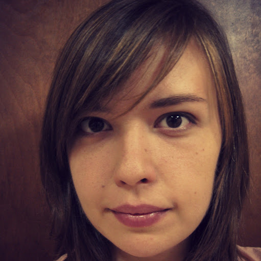 Elizabeth Hunt Photo 35