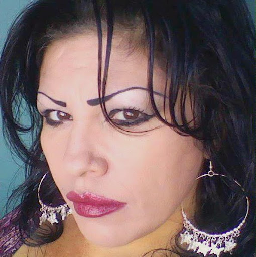 Catherine Perez Photo 32