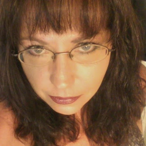 Julie Parker Photo 47