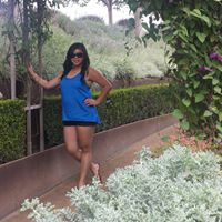 Julie Vang Photo 6