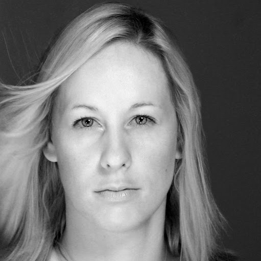 Caroline Gibson Photo 43
